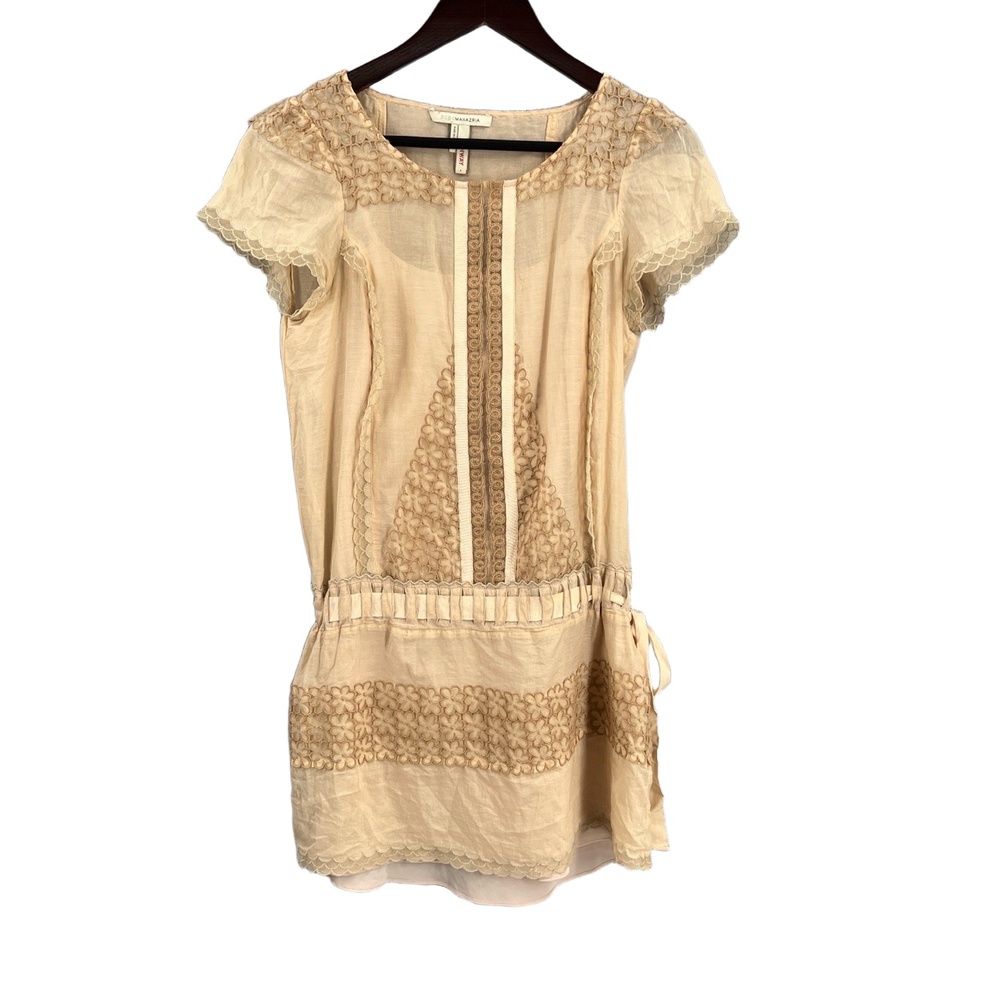 BCBGMAXAZRIA Runway Dress Beige Embroidered Short Sleeves Drop Waist Romantic S‎